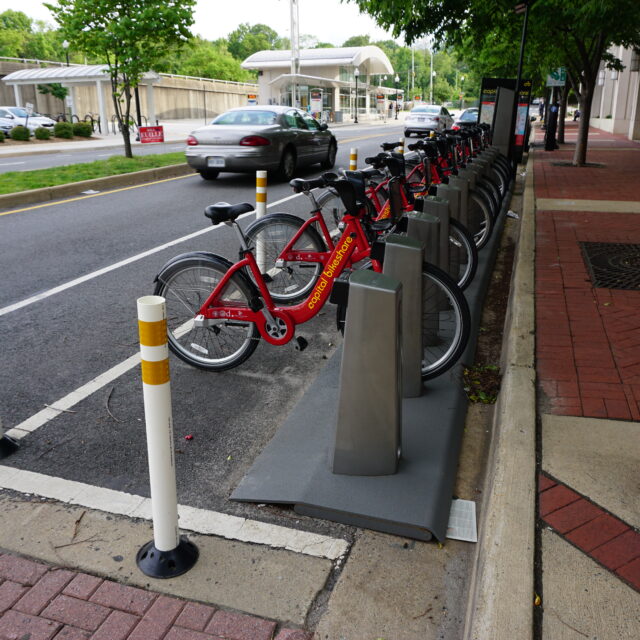 Arlington offered a cash-payment option for bikeshare. Nobody used it.